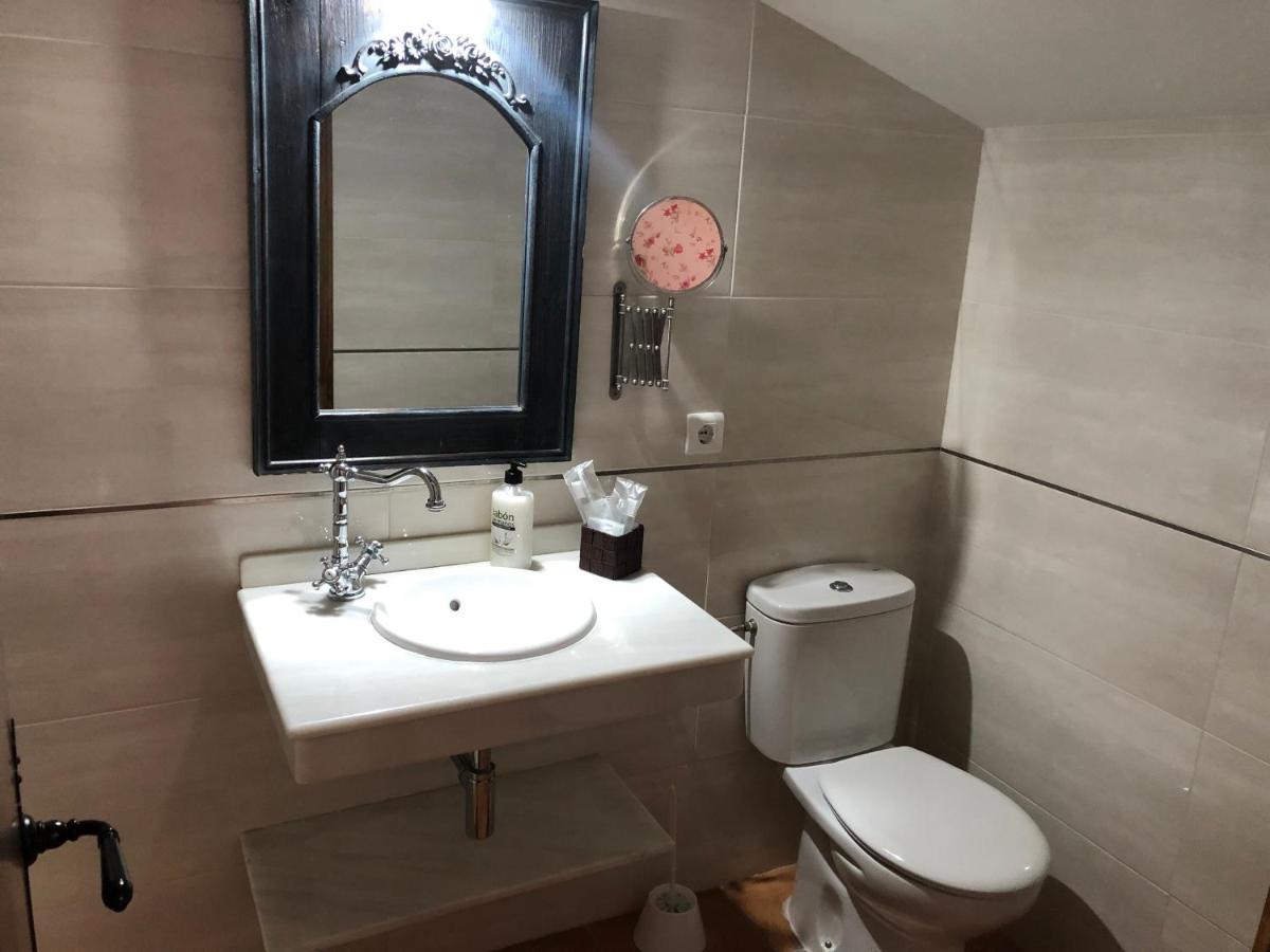 Hostal La Caballeriza Malpartida de Cáceres Esterno foto