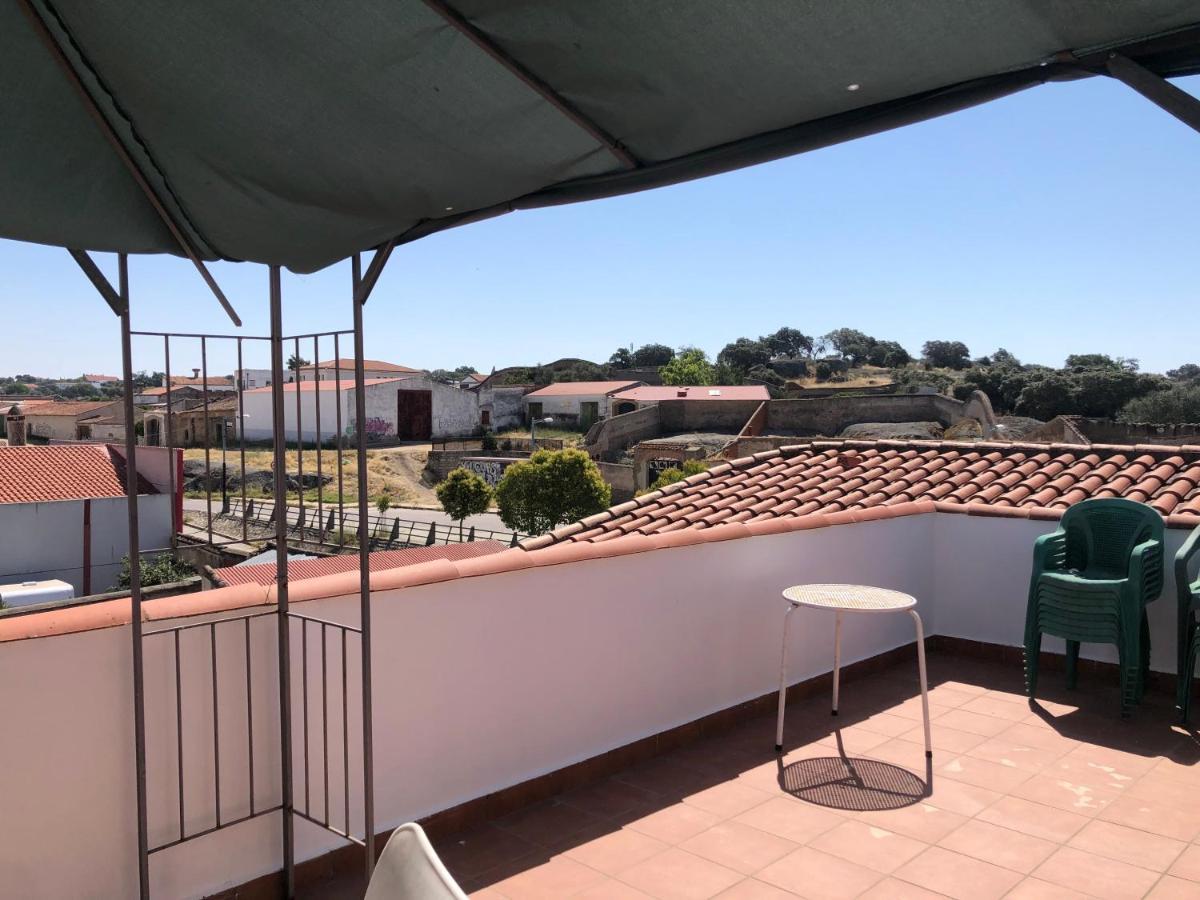 Hostal La Caballeriza Malpartida de Cáceres Esterno foto