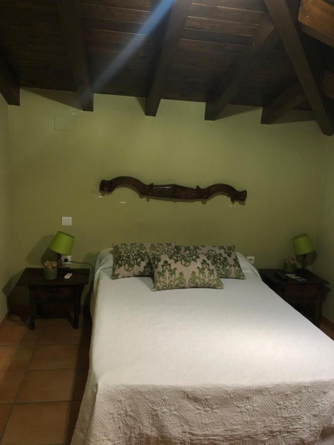 Hostal La Caballeriza Malpartida de Cáceres Esterno foto