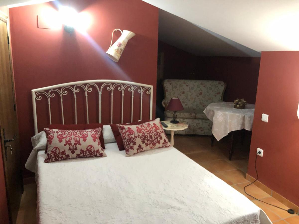 Hostal La Caballeriza Malpartida de Cáceres Esterno foto